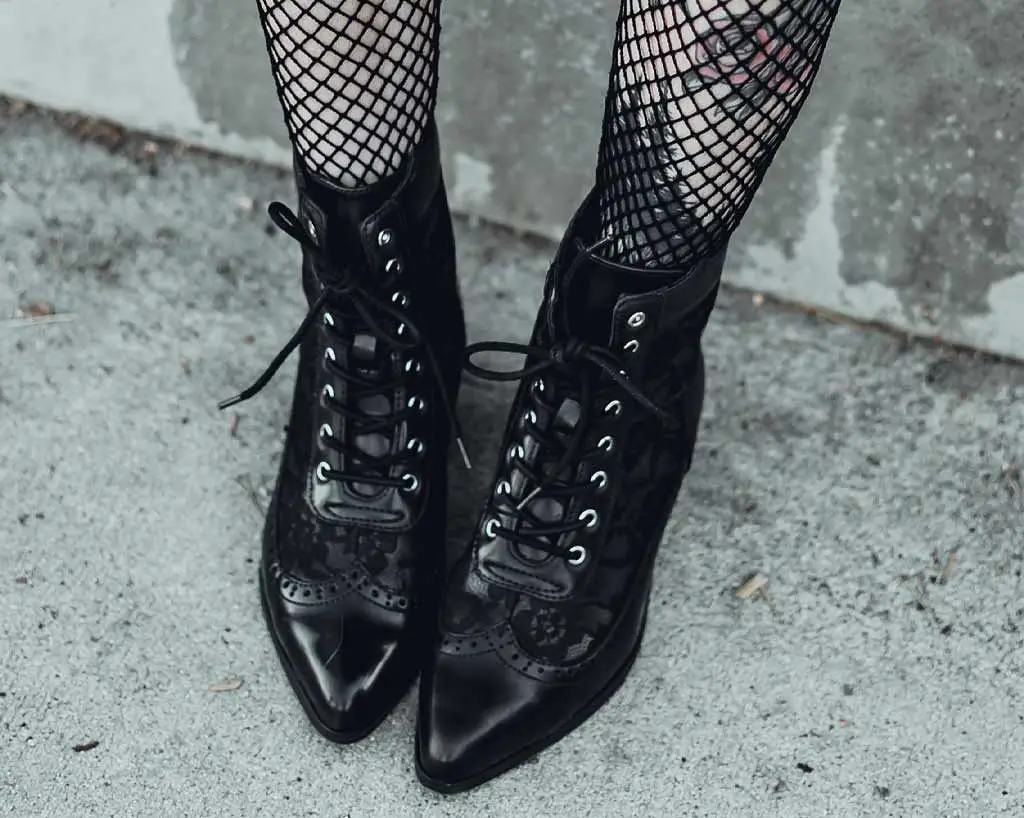 Black Victorian Anarchic Pointed Boot