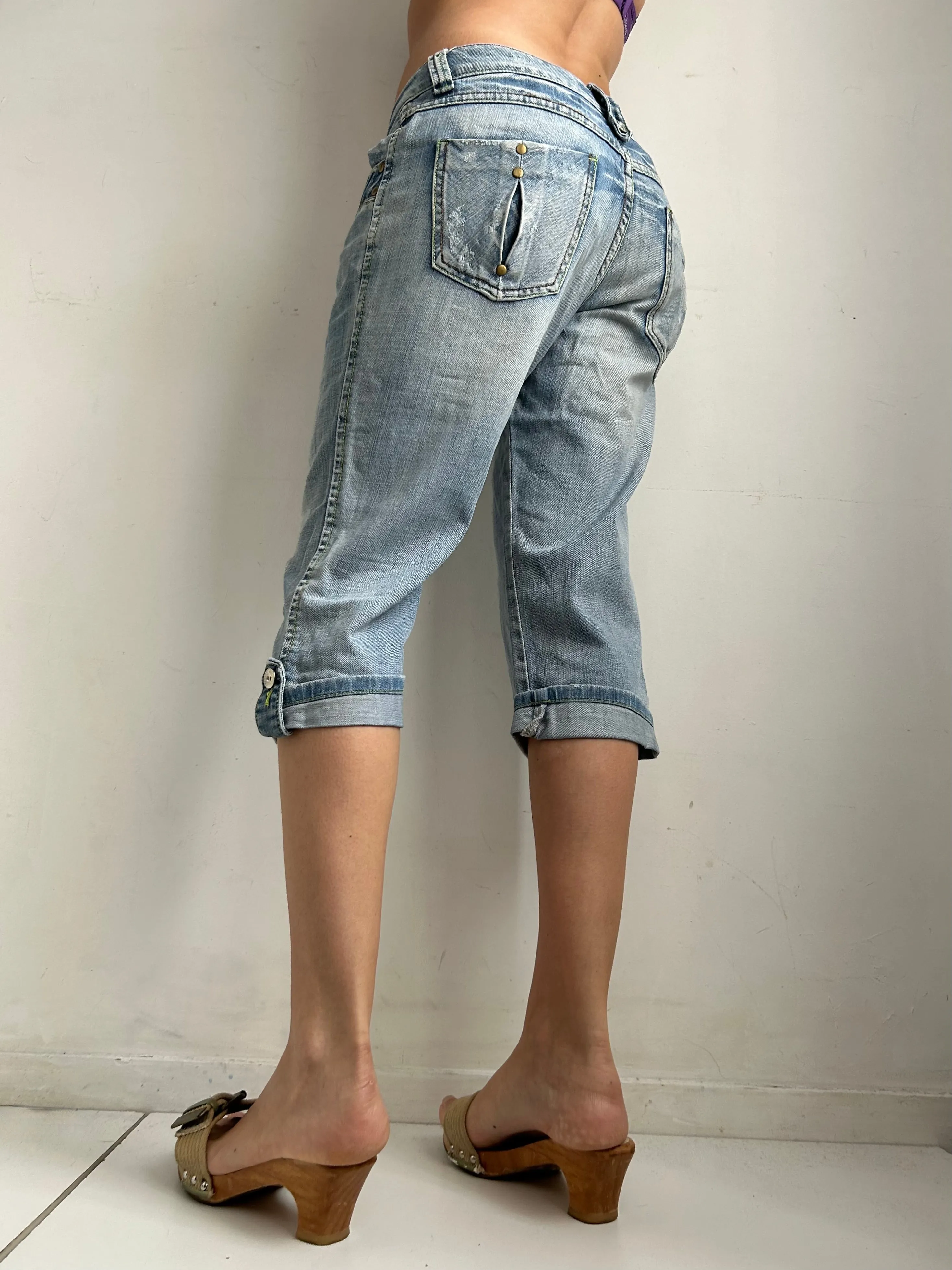 Blue low rise denim capris pants (S)