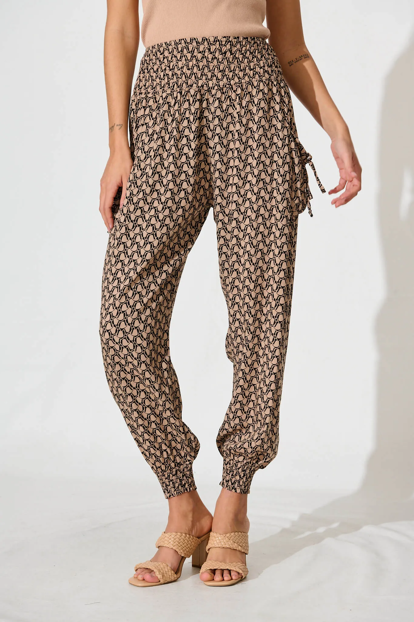 Gabby Lounge Pants In Beige With Black Tile Print