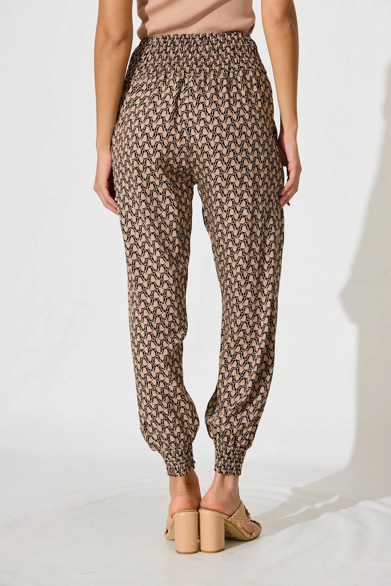 Gabby Lounge Pants In Beige With Black Tile Print