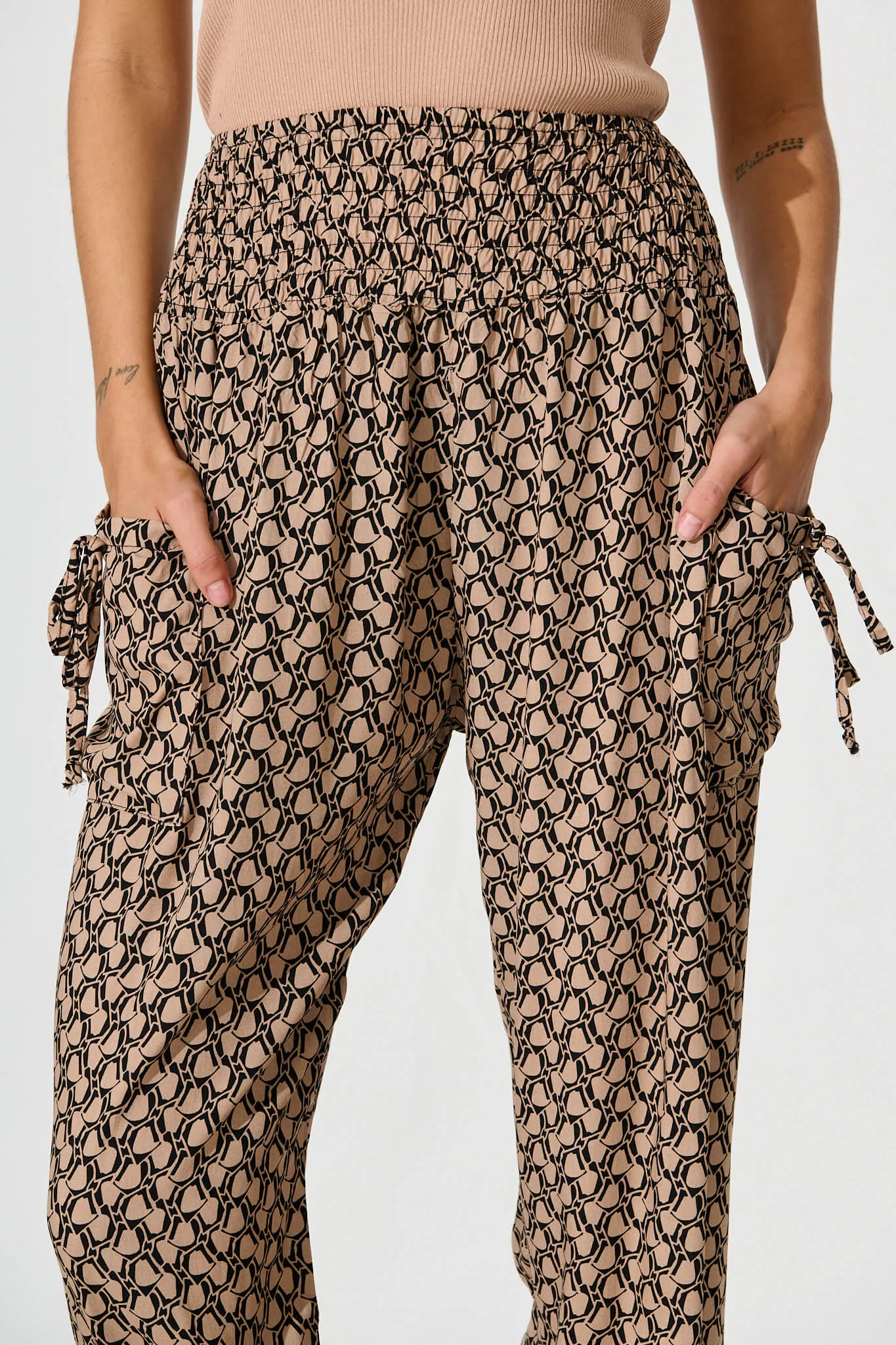 Gabby Lounge Pants In Beige With Black Tile Print