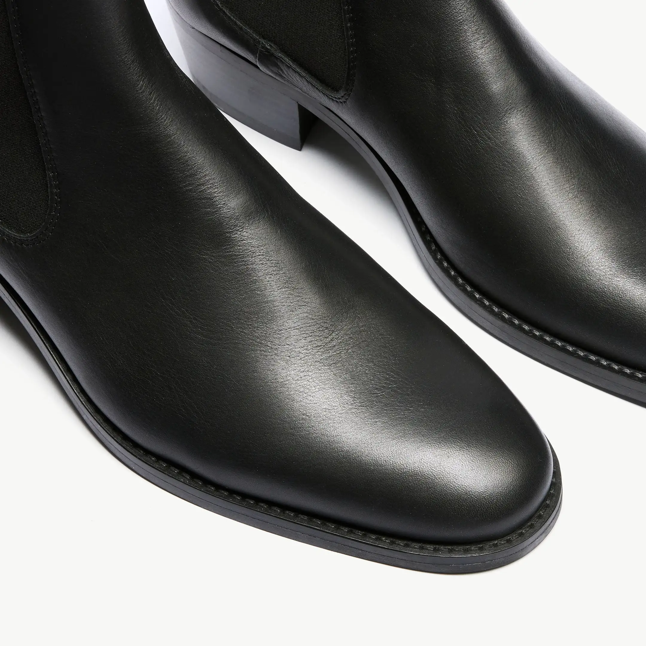 Hoxton Cuban Heel Chelsea Boot