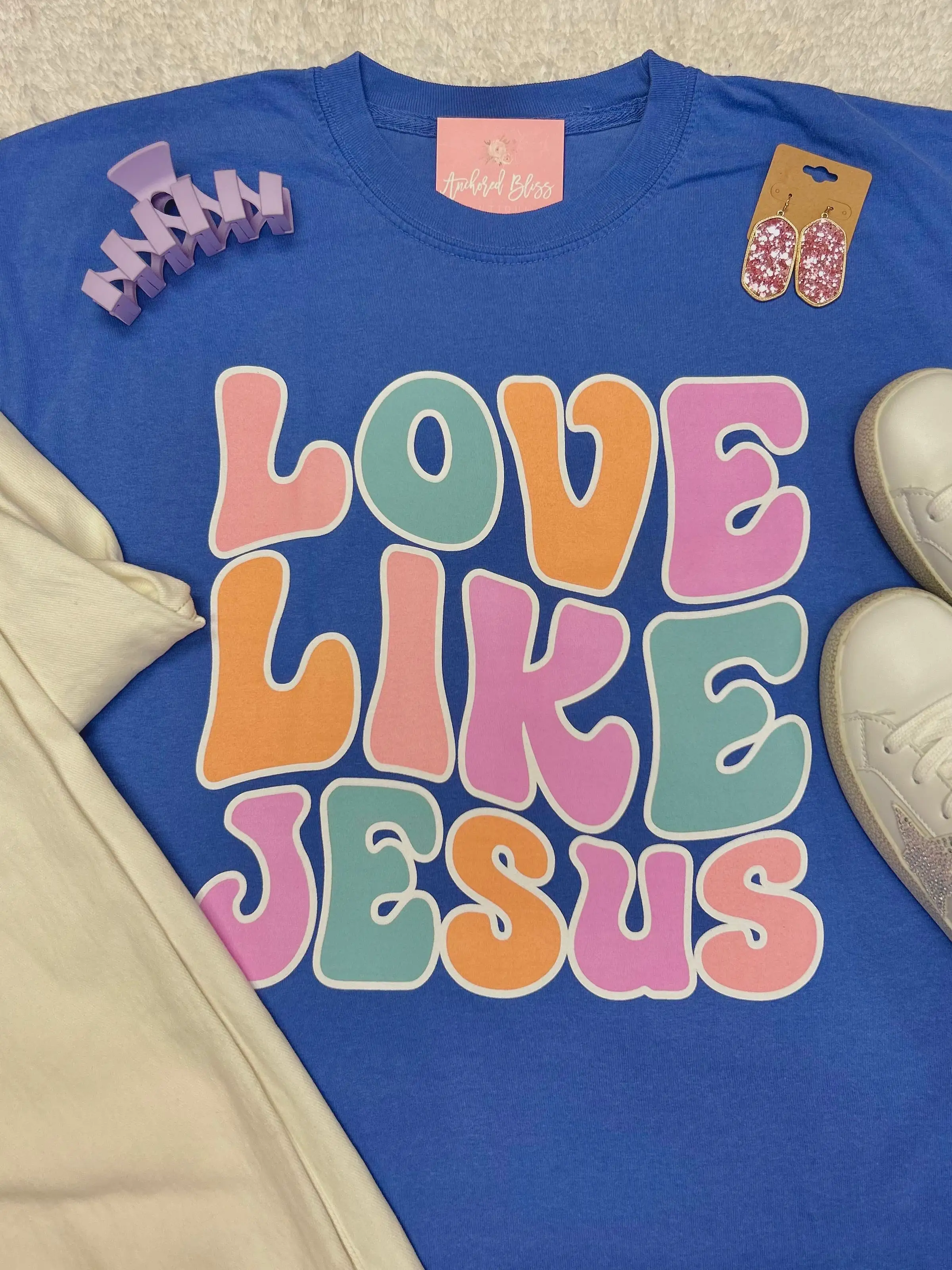 Love Like Jesus Graphic Tee