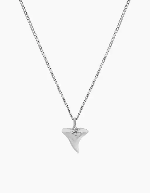 Shark Tooth Pendant Necklace 103-0314-001