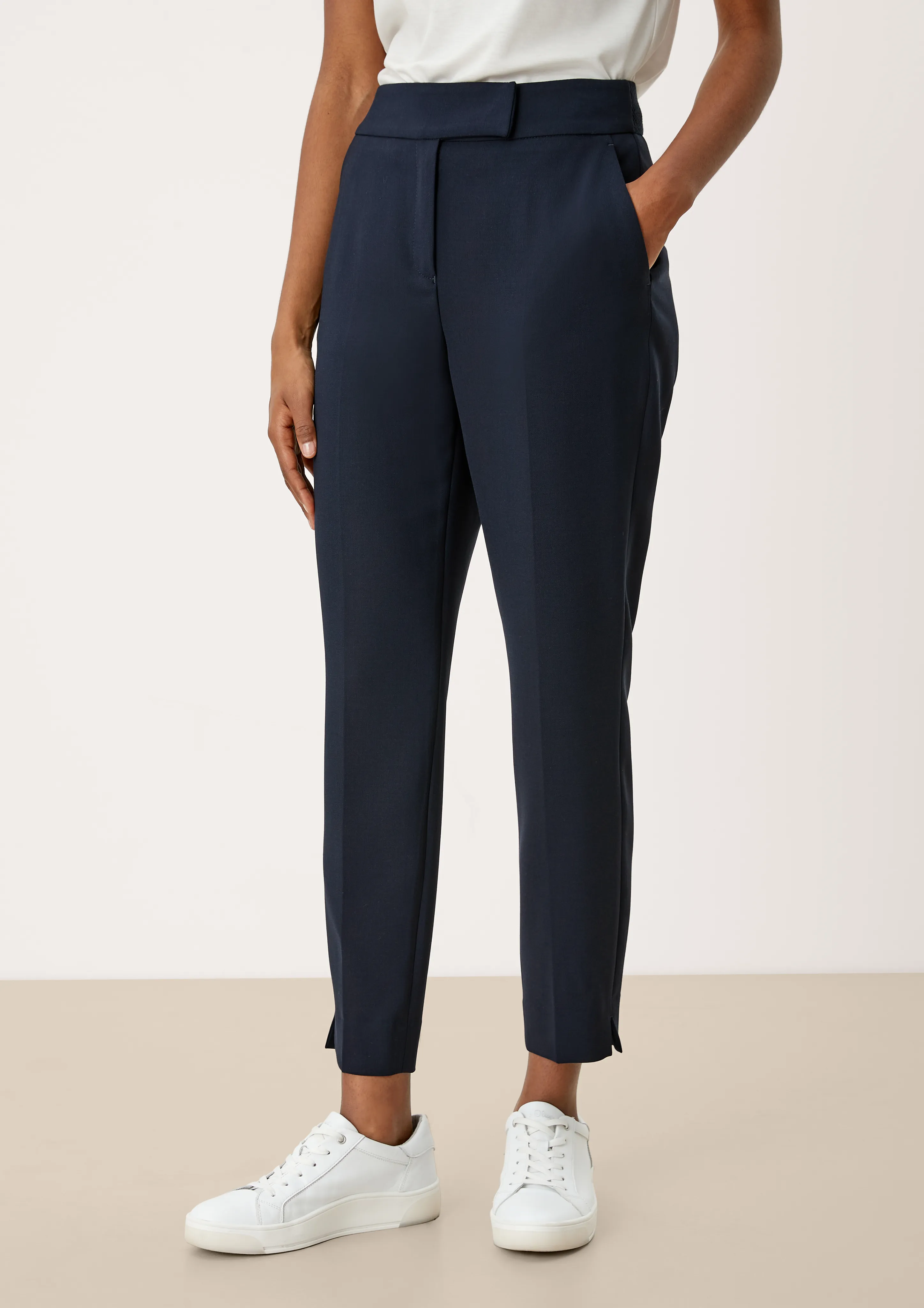 Slim fit: elegant 7/8-length trousers