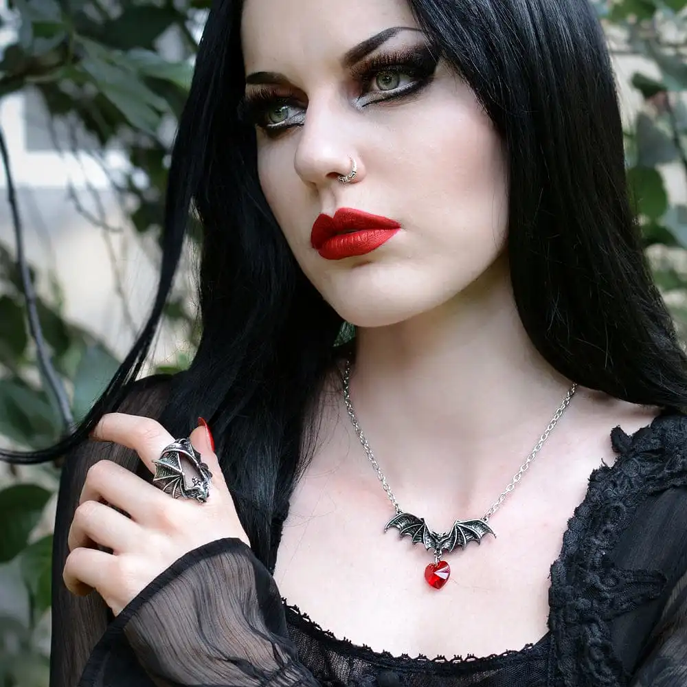 Vampire Loveheart Pendant