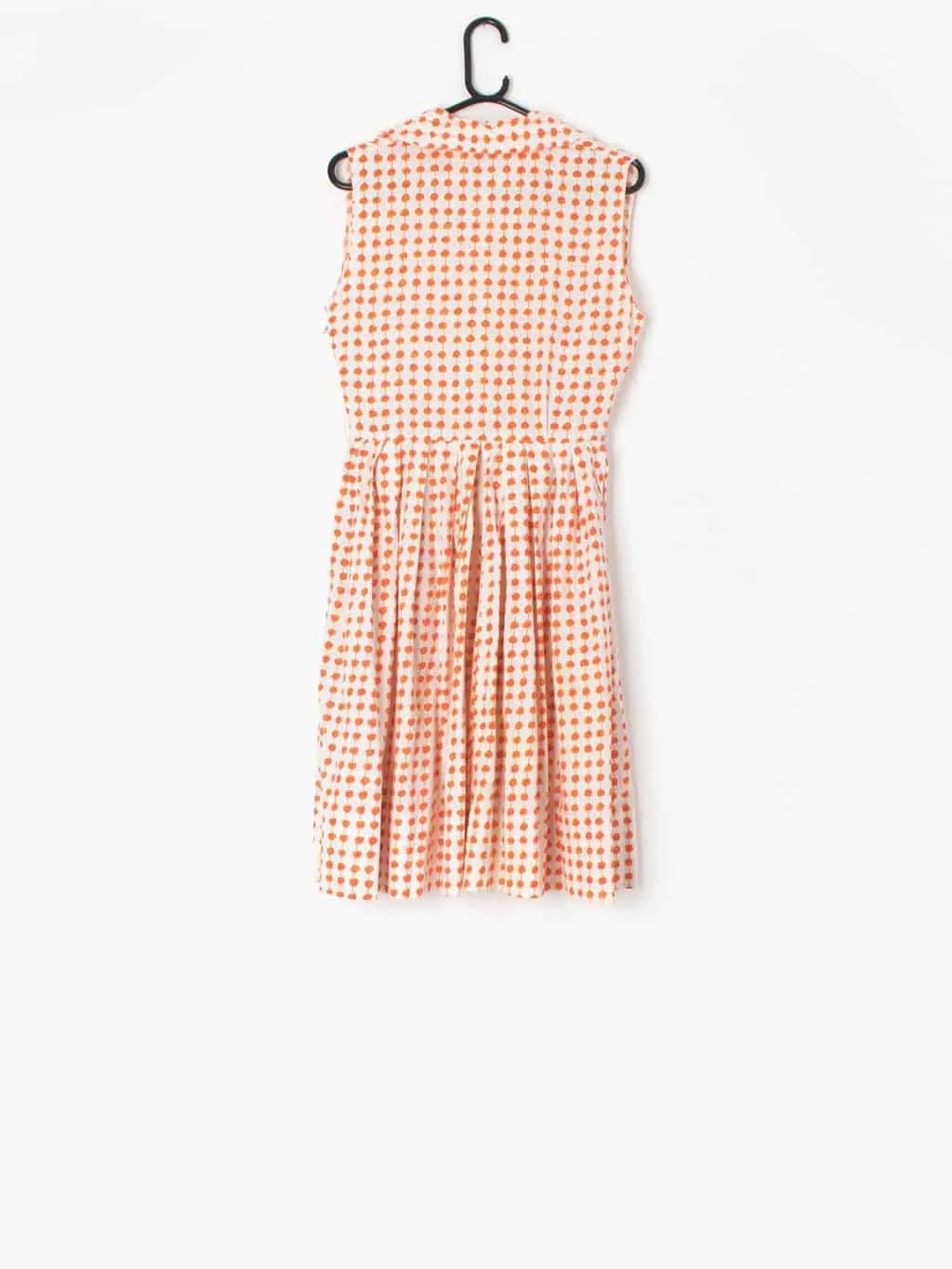 Vintage 1950s orange and white cotton day dress with collar, pleated skirt and side zip – UK 10